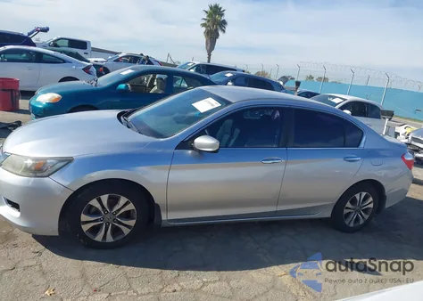 2015 Honda Accord Lx z USA, uszkodzony, nr VIN 1HGCR2F39FA200072